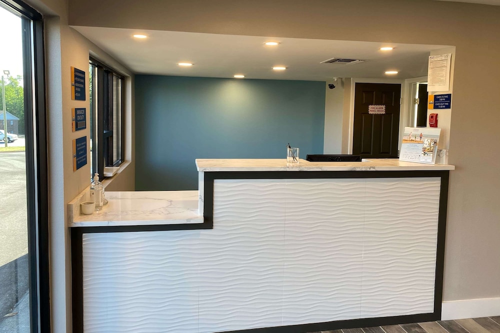 Days Inn by Wyndham Newnan 5/43