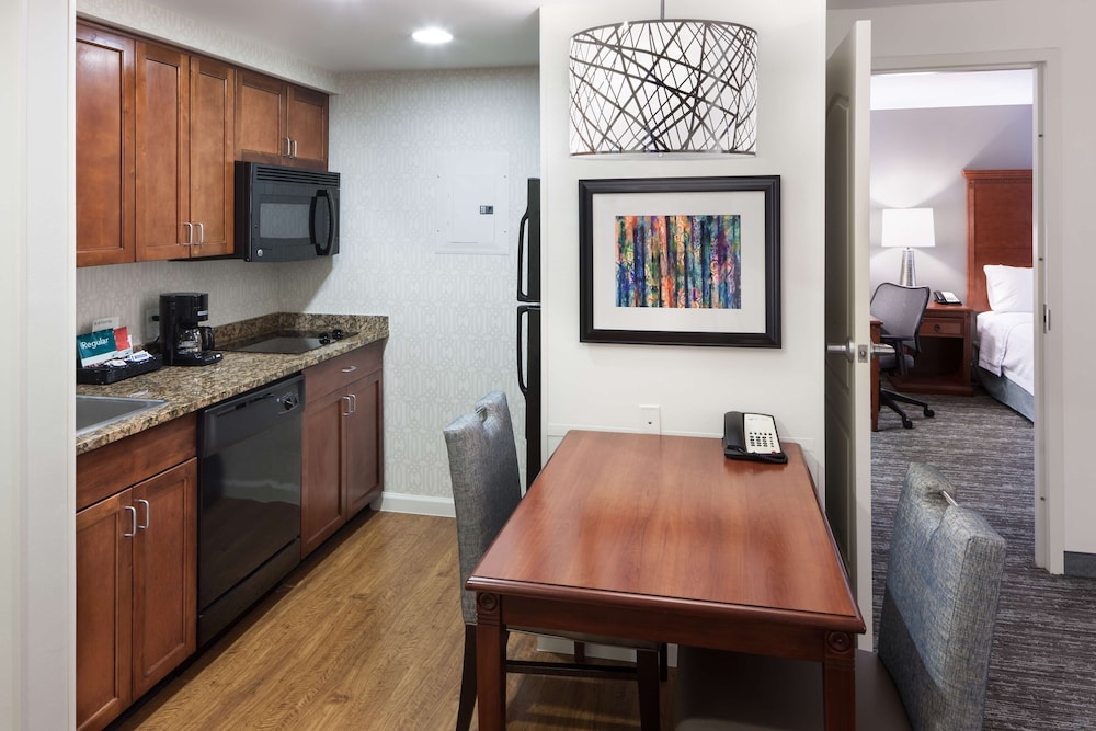 Homewood Suites by Hilton Denton 37/50