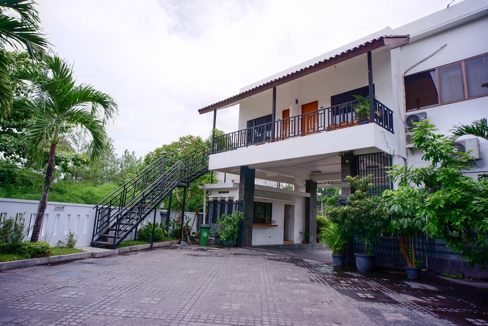 Front One Resort Yogyakarta 37/46