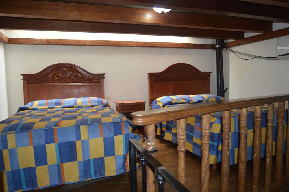 Hotel Meson del Mar 32/41