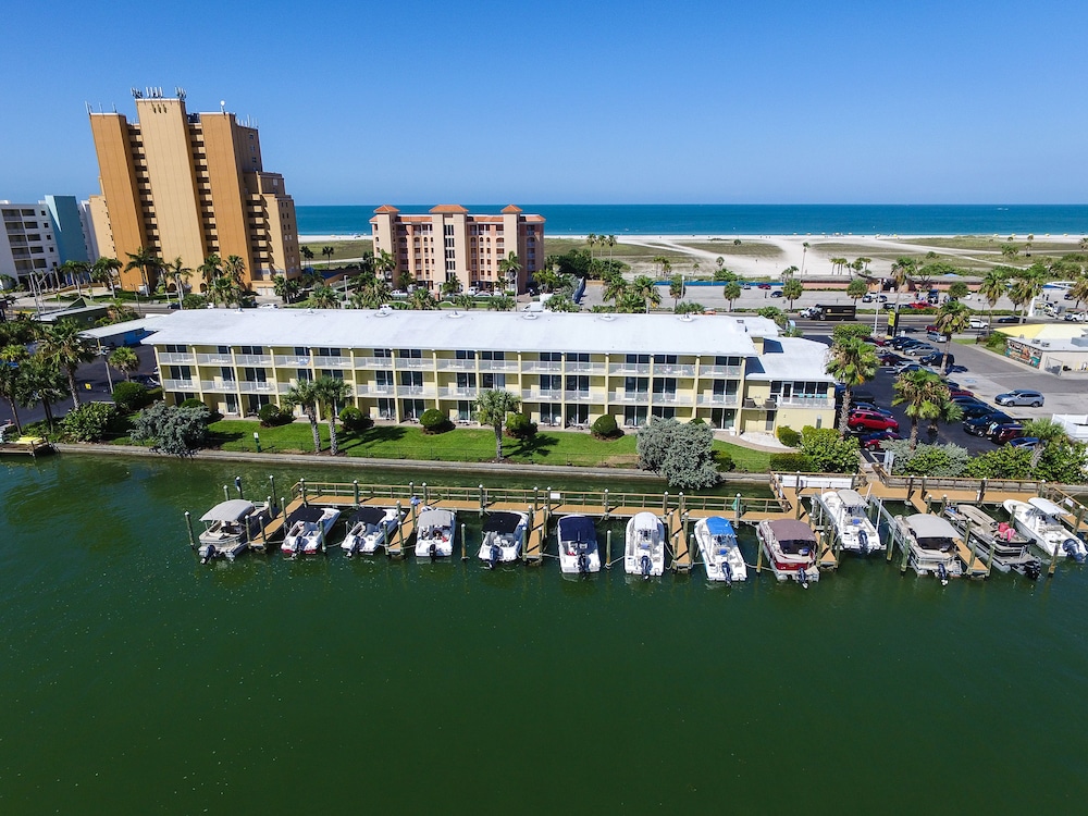 Treasure Bay Hotel and Marina 33/63