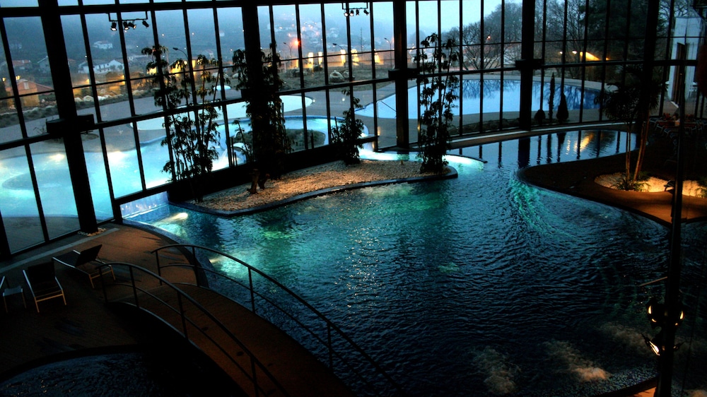 swimming pool spa