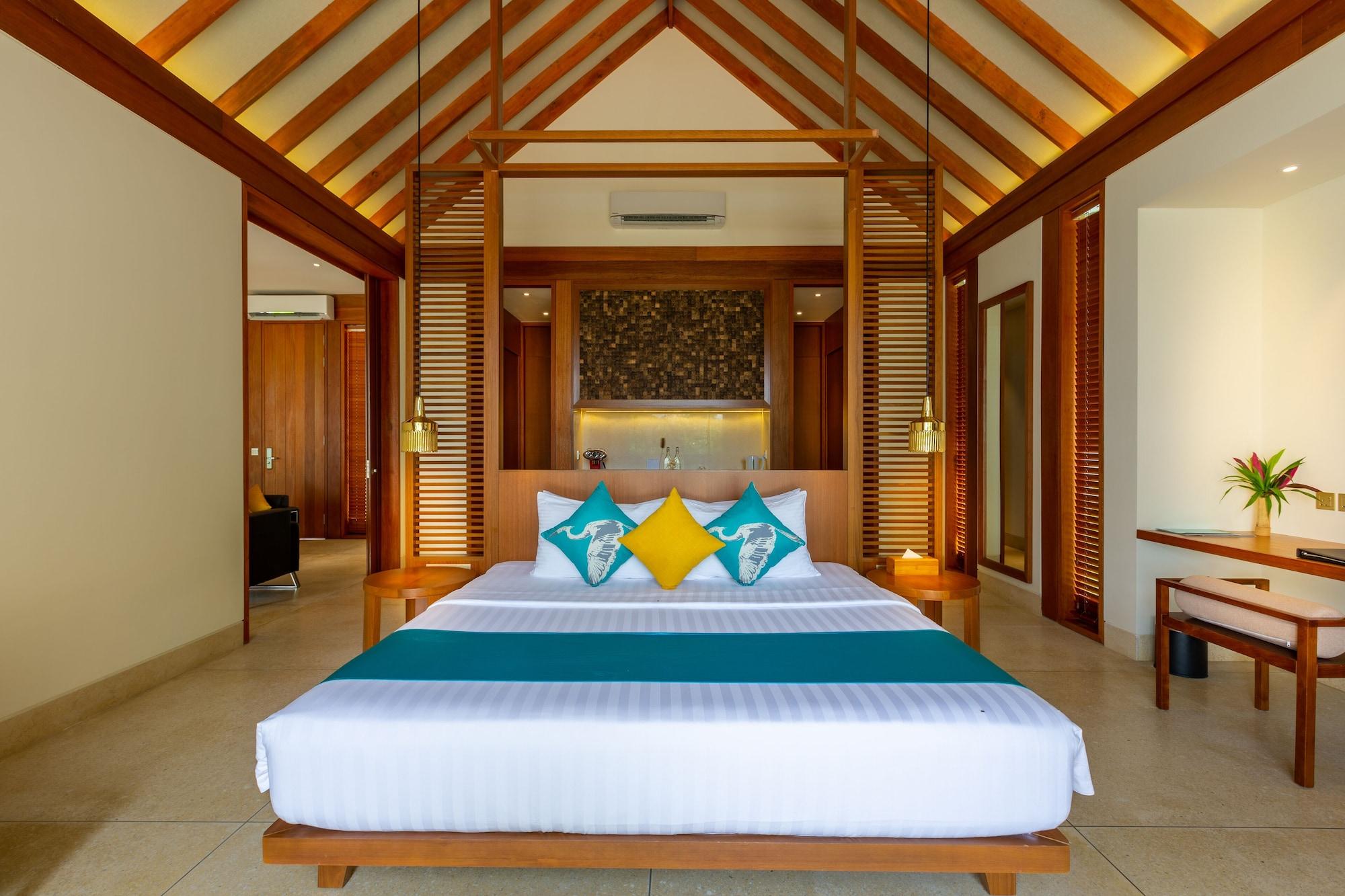 2 BR Beach Residence with Pool