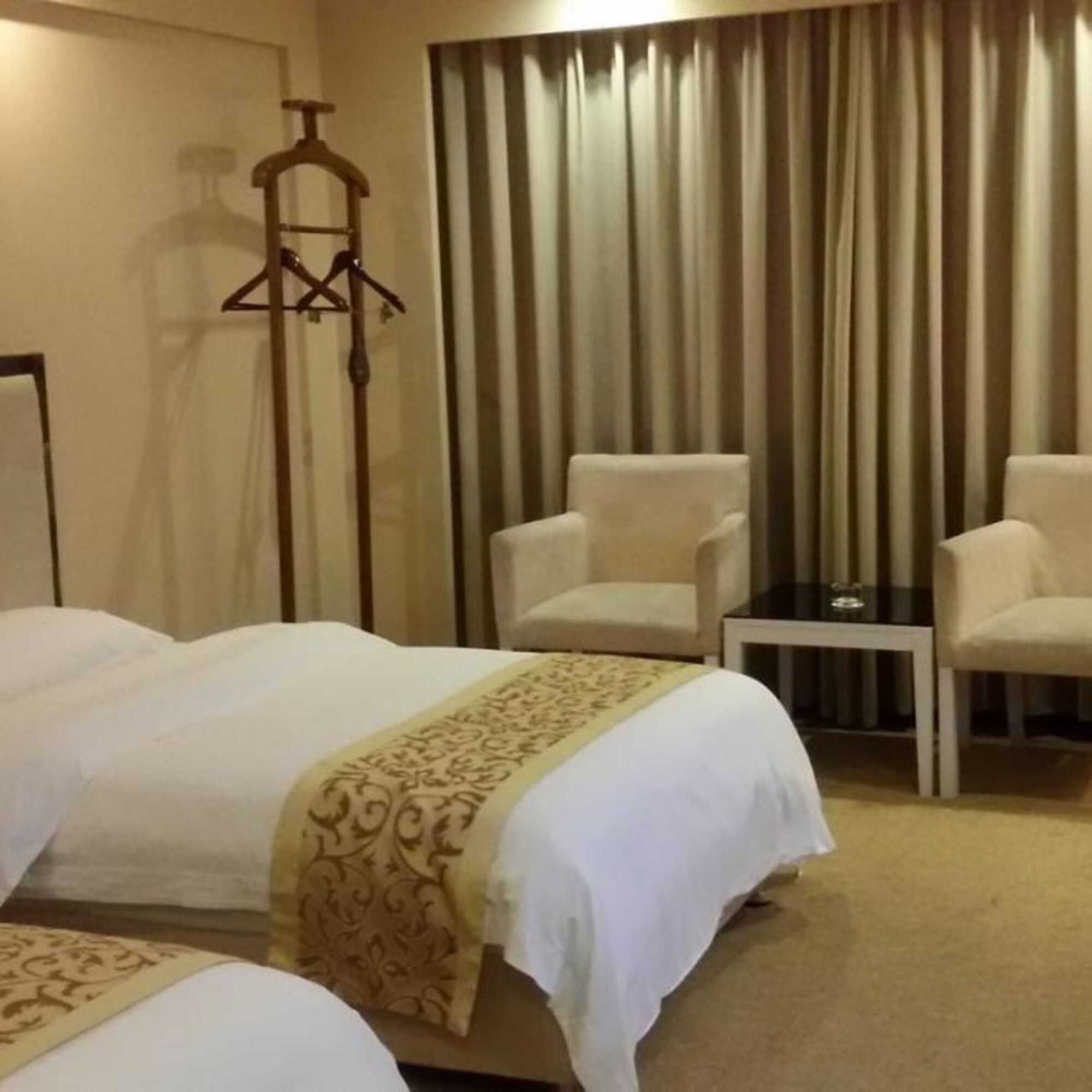 Standard, Twin Beds