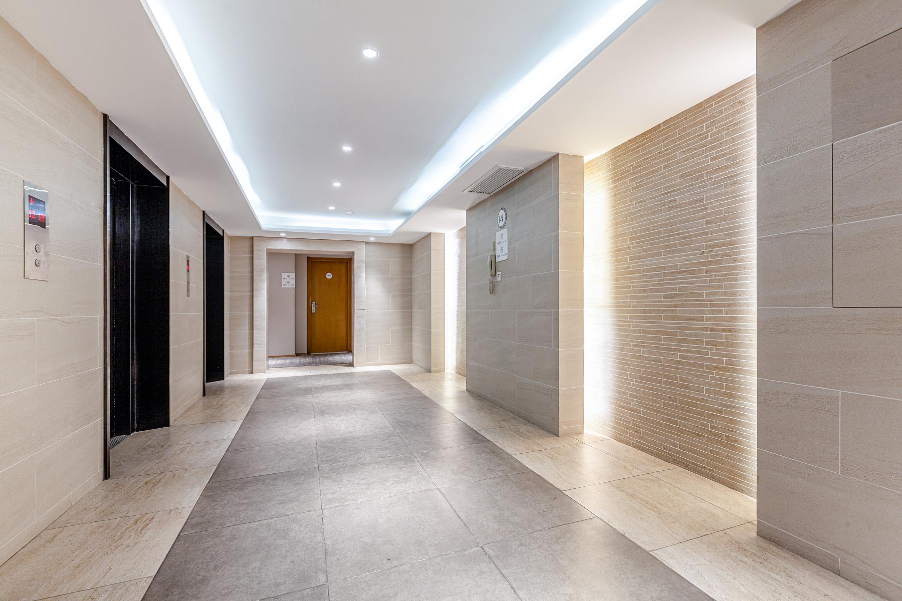 Ji Hotel (Shanghai Railway Station Tianmu West Road) 10/41