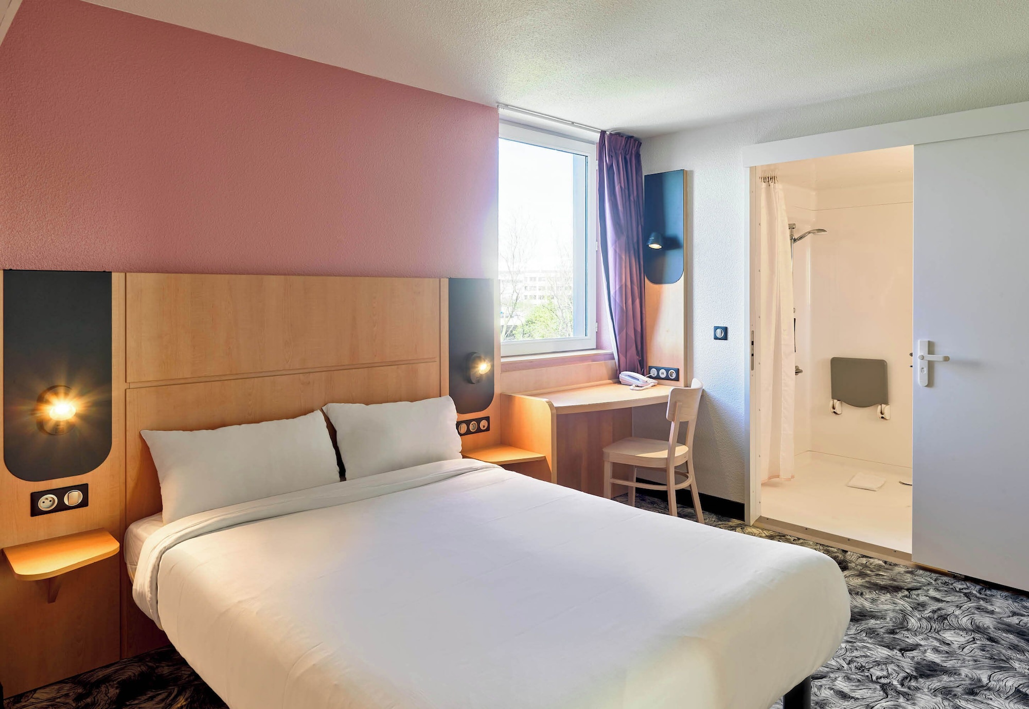 ROOM, DOUBLE BED, ACCESSIBLE