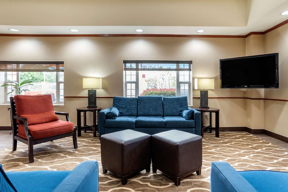 Comfort Suites Jacksonville Airport 19/30