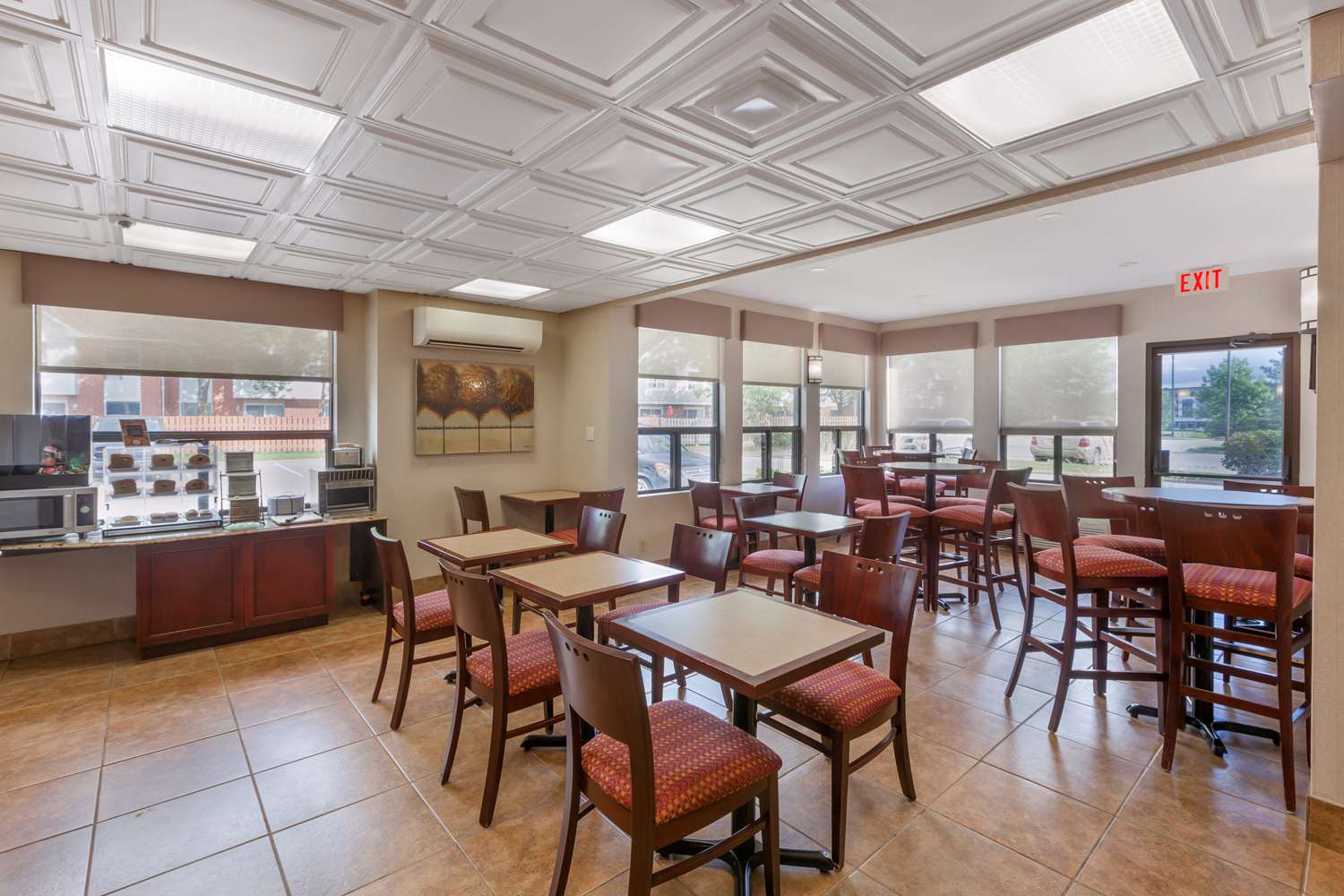 Best Western Plus Rose City Suites 18/35