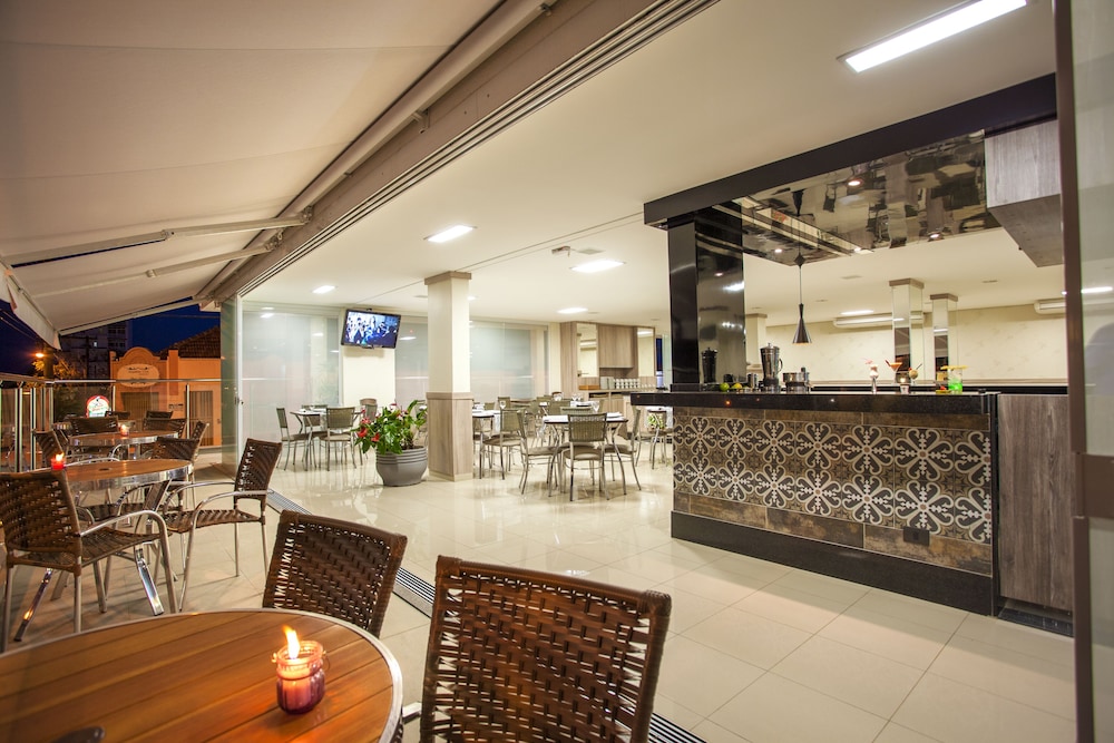 Astron Associado Estoril Hotel 7/64