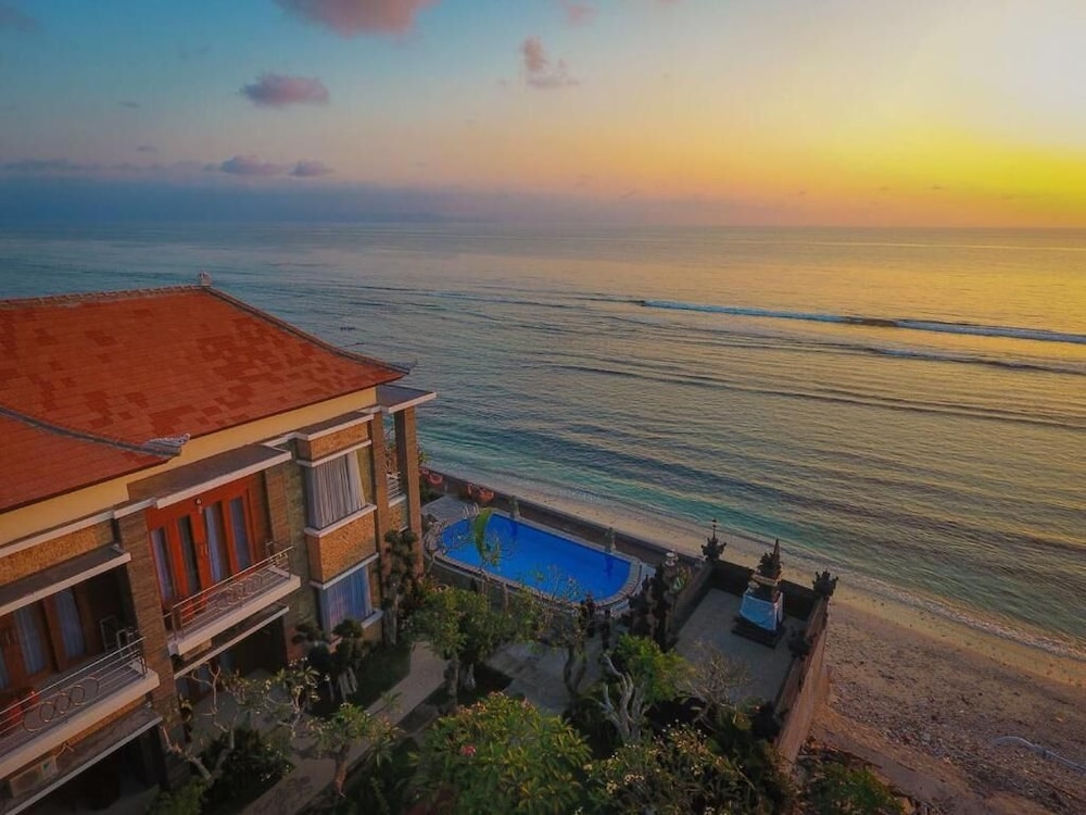 Green Beach Inn 14/22