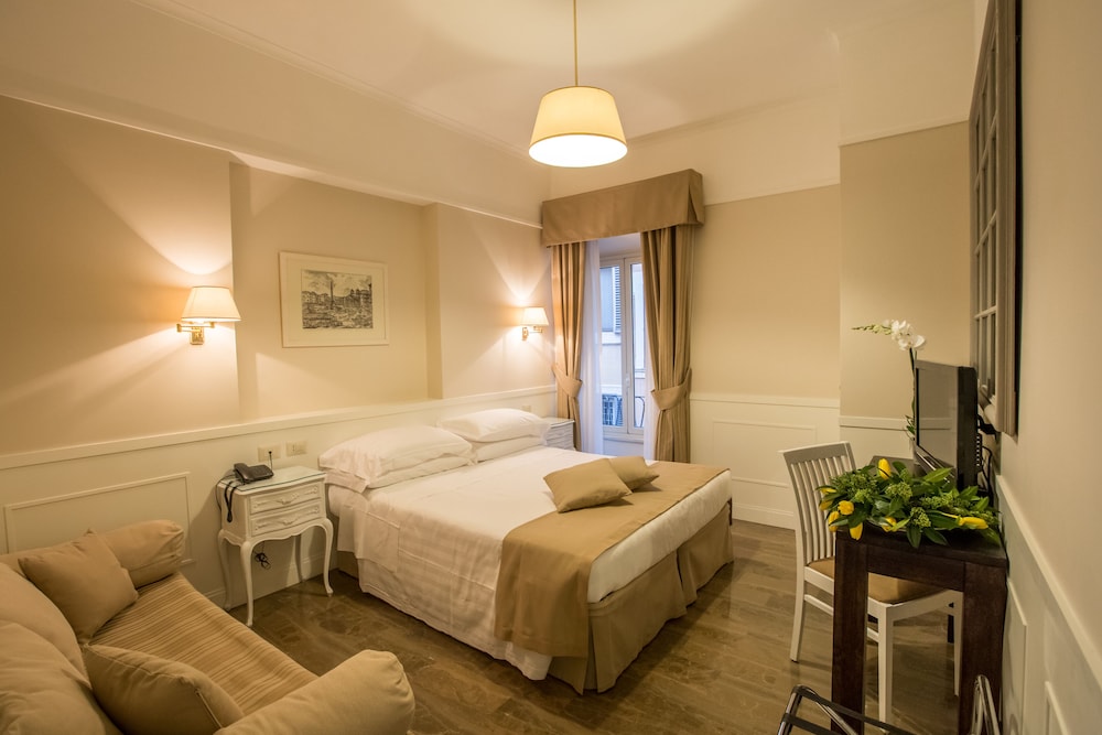 Hotel Modigliani 36/61