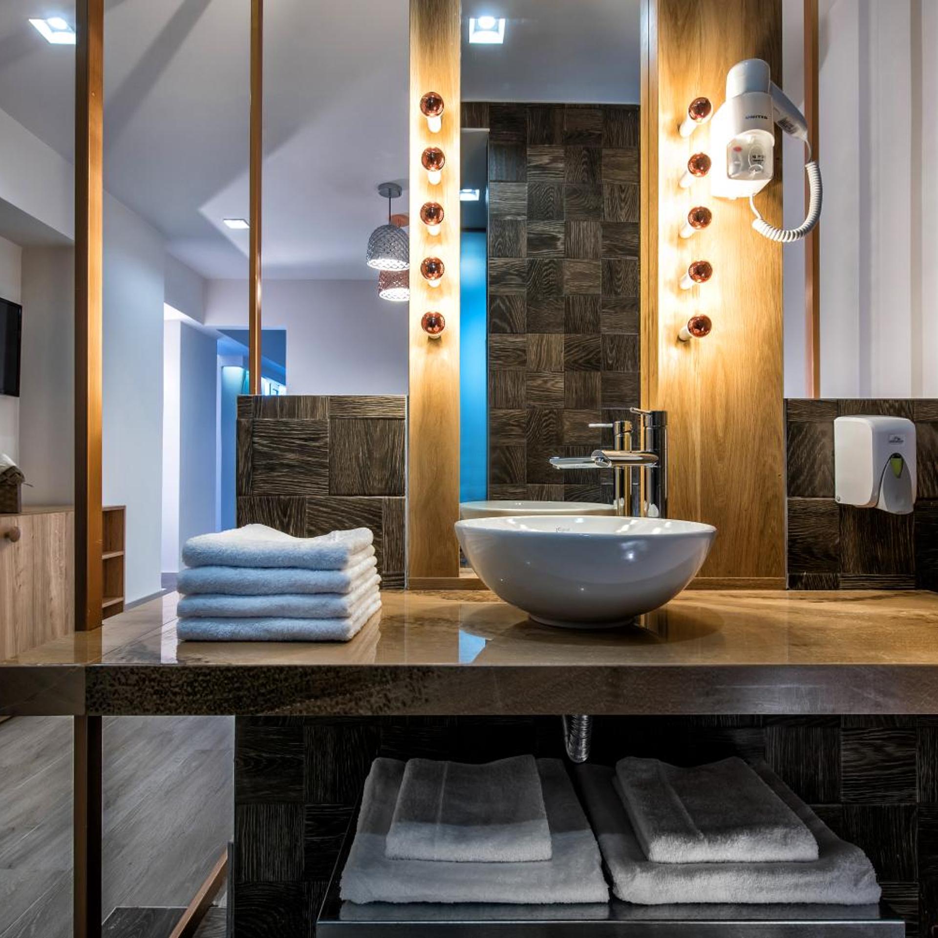 Senses Blue Boutique Hotel 50/52