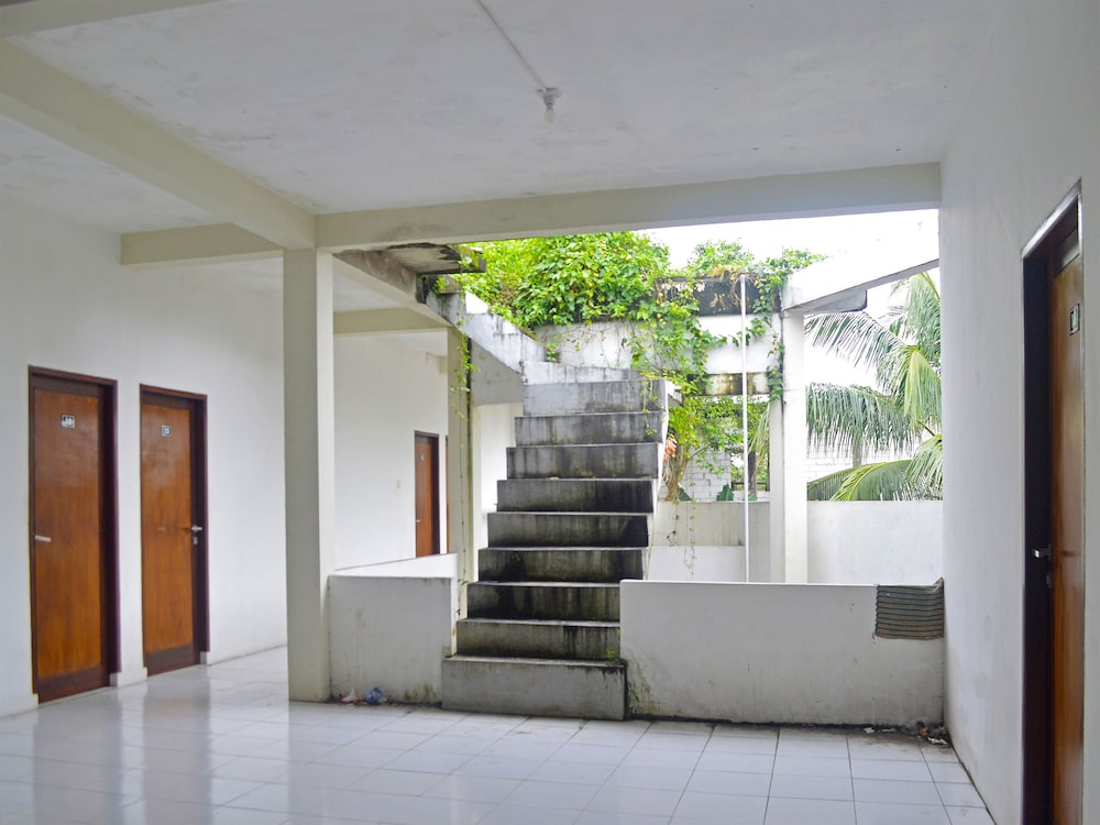 OYO 2731 MIM Guest House Syariah 3/15