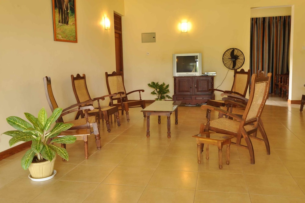 The Lake View Bungalow Yala 28/50