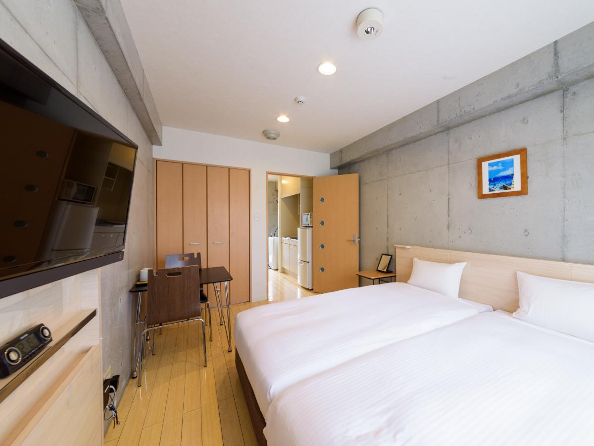 Residential, Hollywood, Twin Beds, Main Building