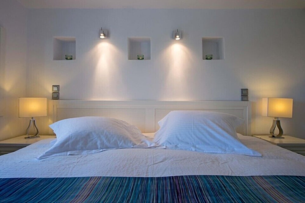 Naoussa Hills Boutique Resort- Adults Only (13+) 17/76