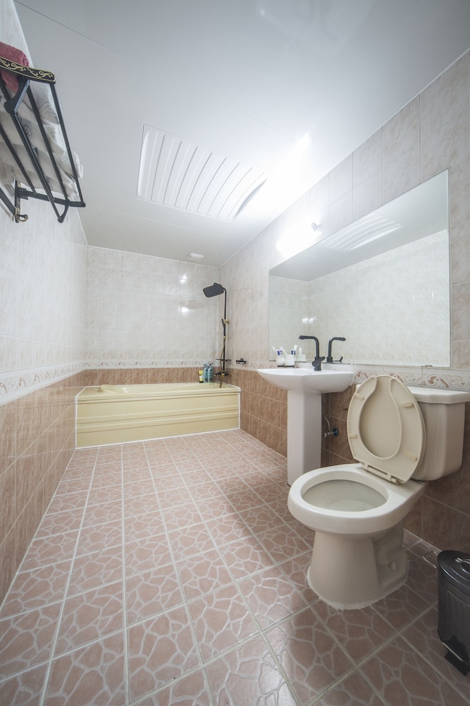 Gyeong's Hostel 70/70