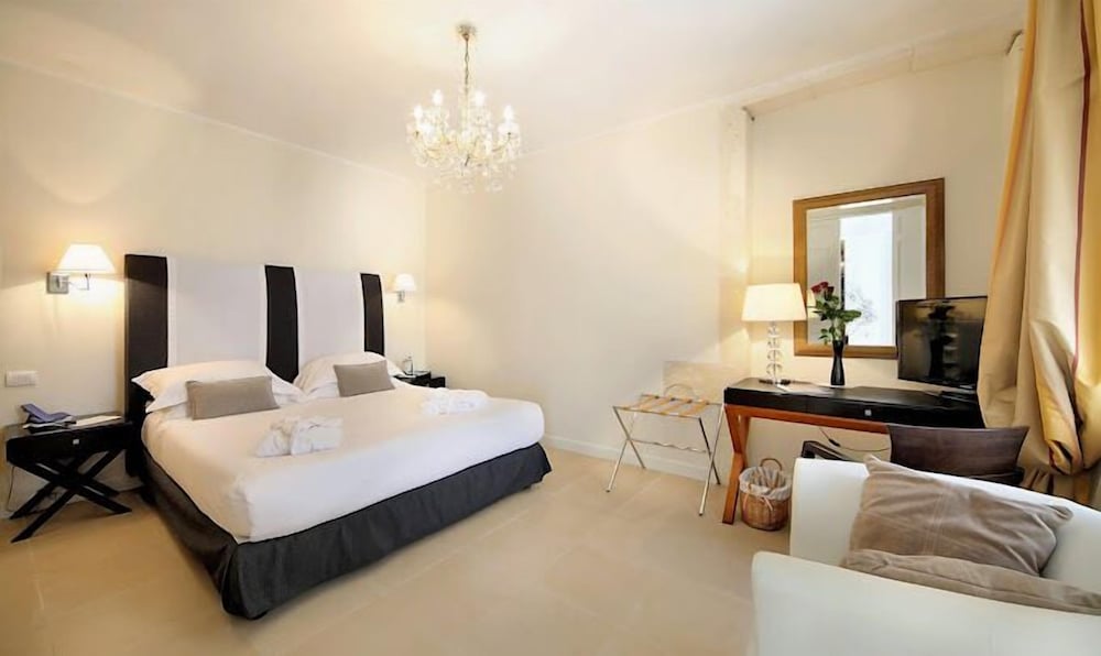 Hotel Palazzo Cavalieri 17/35