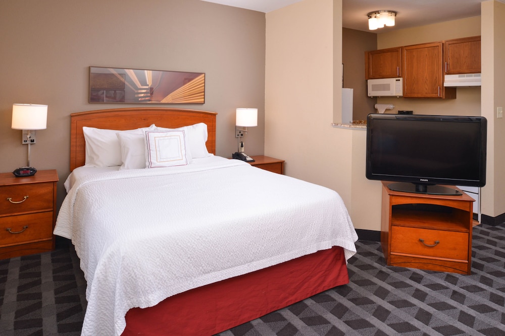 Candlewood Suites St Louis St Charles an IHG Hotel 7/36