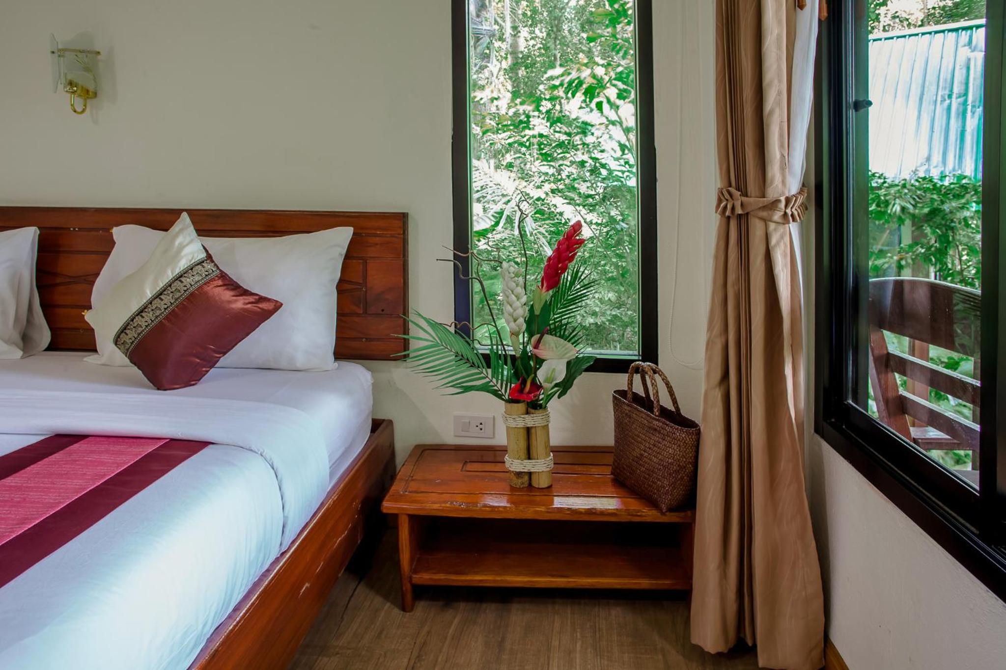 بنغل بإطلالة على المسبح، The Vatika Resort and Spa 2/10