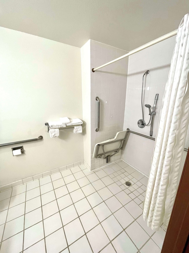 SureStay by Best Western Prince Frederick 49/49