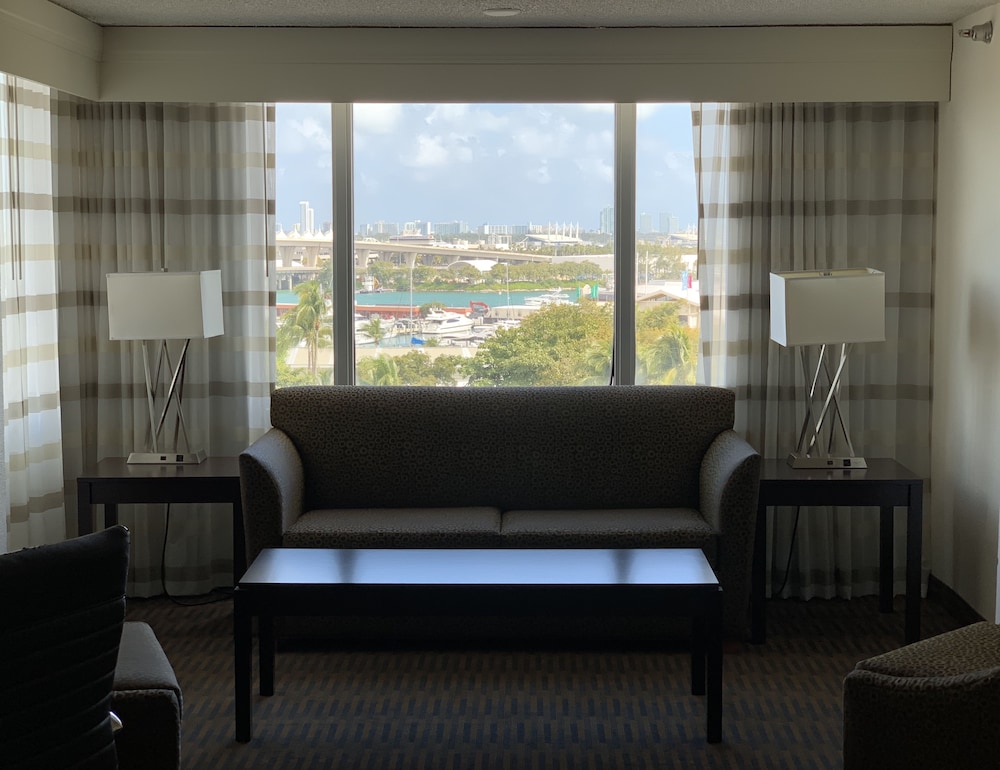 Holiday Inn Port of Miami Downtown Hotel 40/73