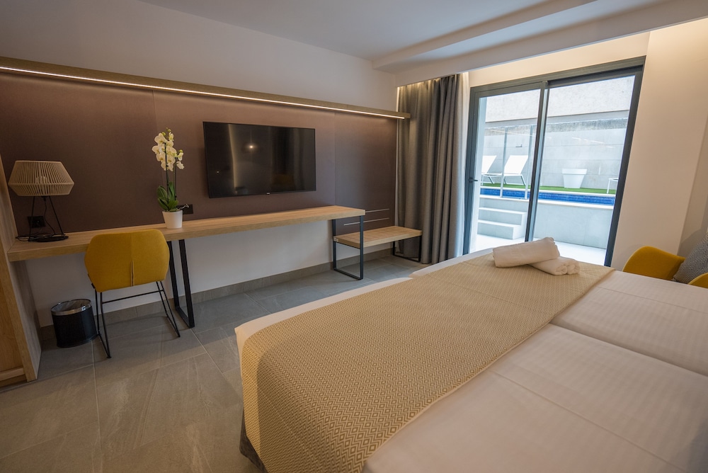 Morlans Suite Hotel Adults Only 15/51