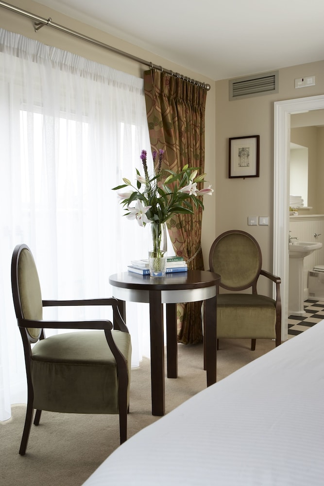 No. 1 Pery Square Hotel &amp; Spa 37/50