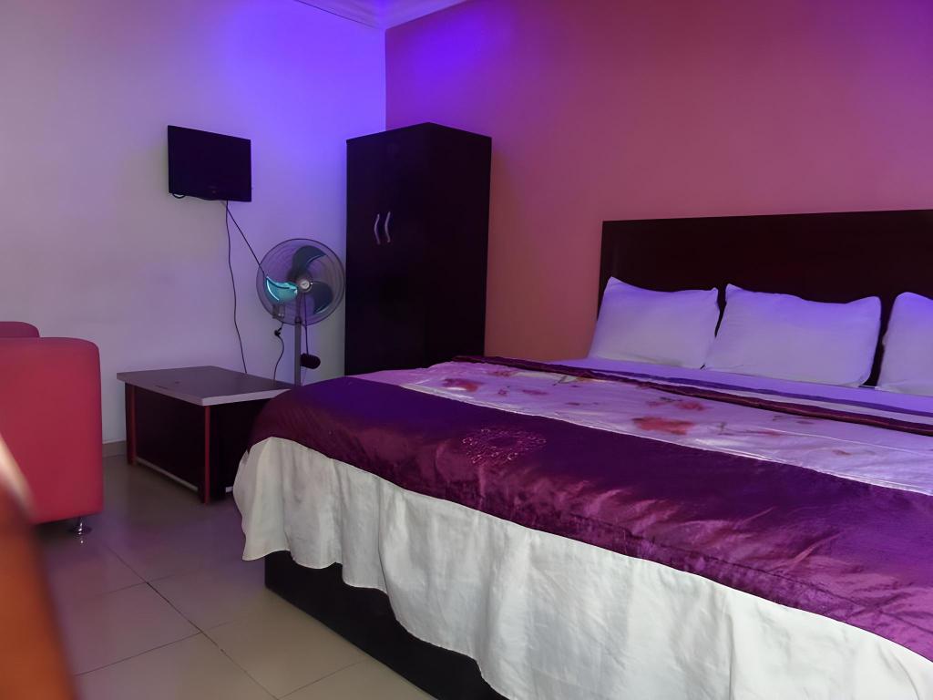 Time View Hotel & Suites 5/17
