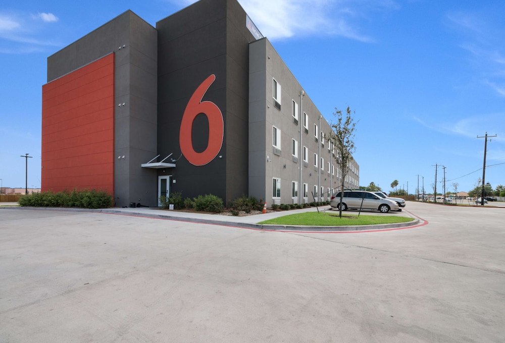 Motel6 Corpus Christi, TX 56/62