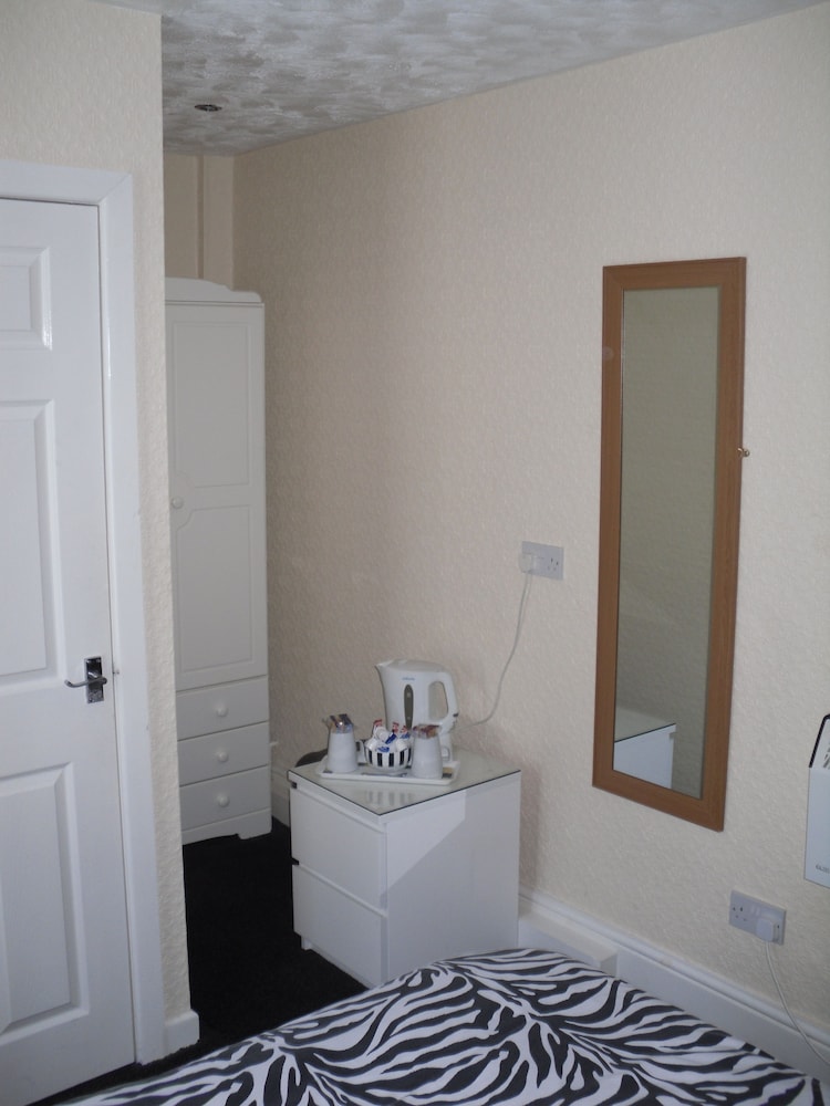 Trentham Private Hotel 43/50