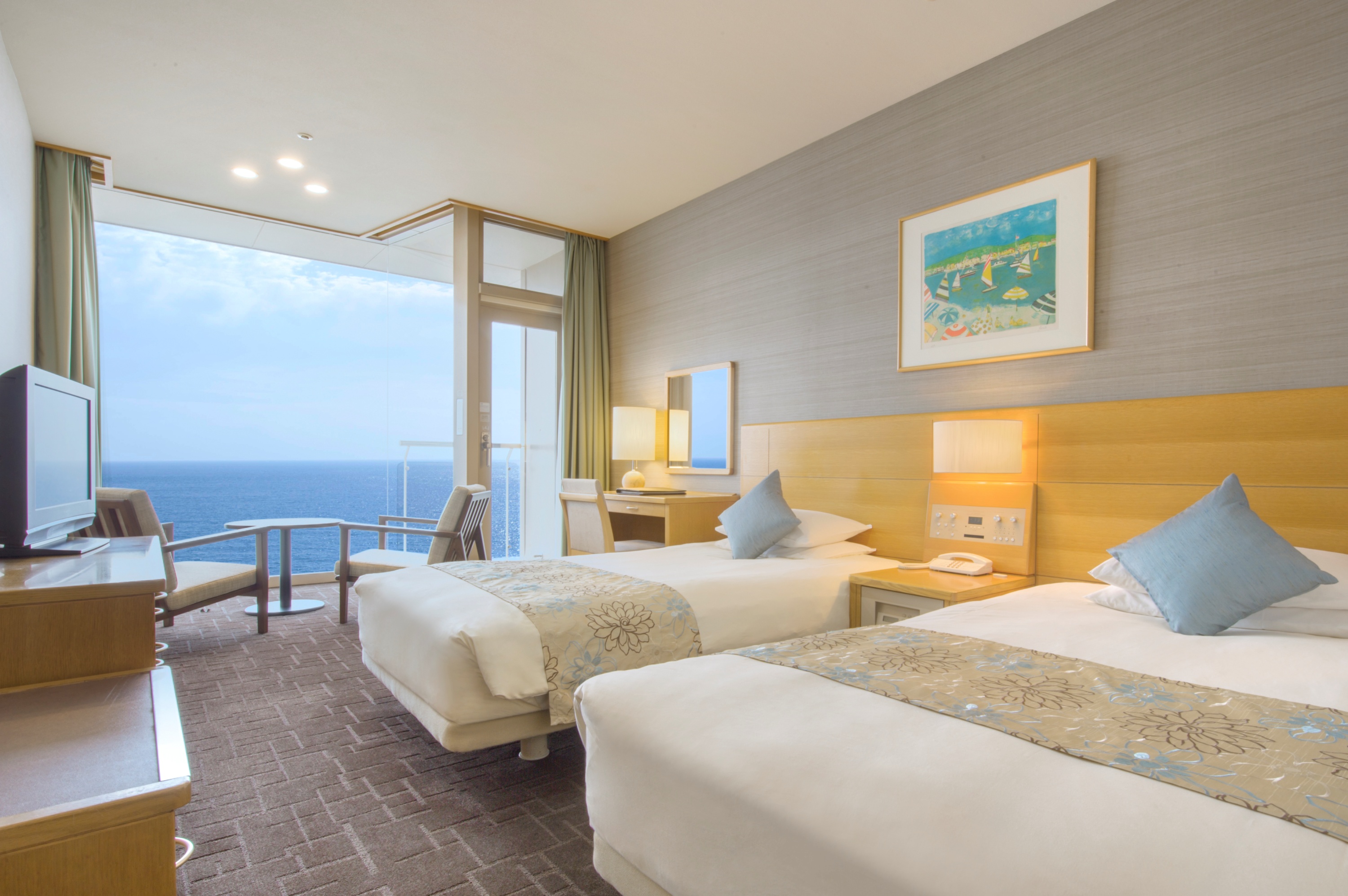 Single, Twin Beds, Bay View