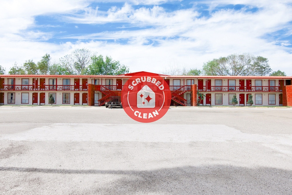 OYO Hotel Alice TX Hwy 281 West 25/30