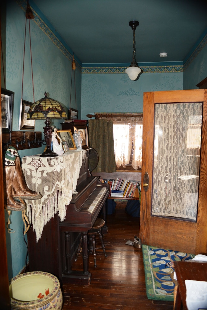 Alaska Heritage House 58/74