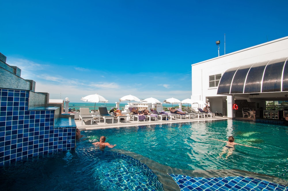 Flipper House Hotel Pattaya 7/48