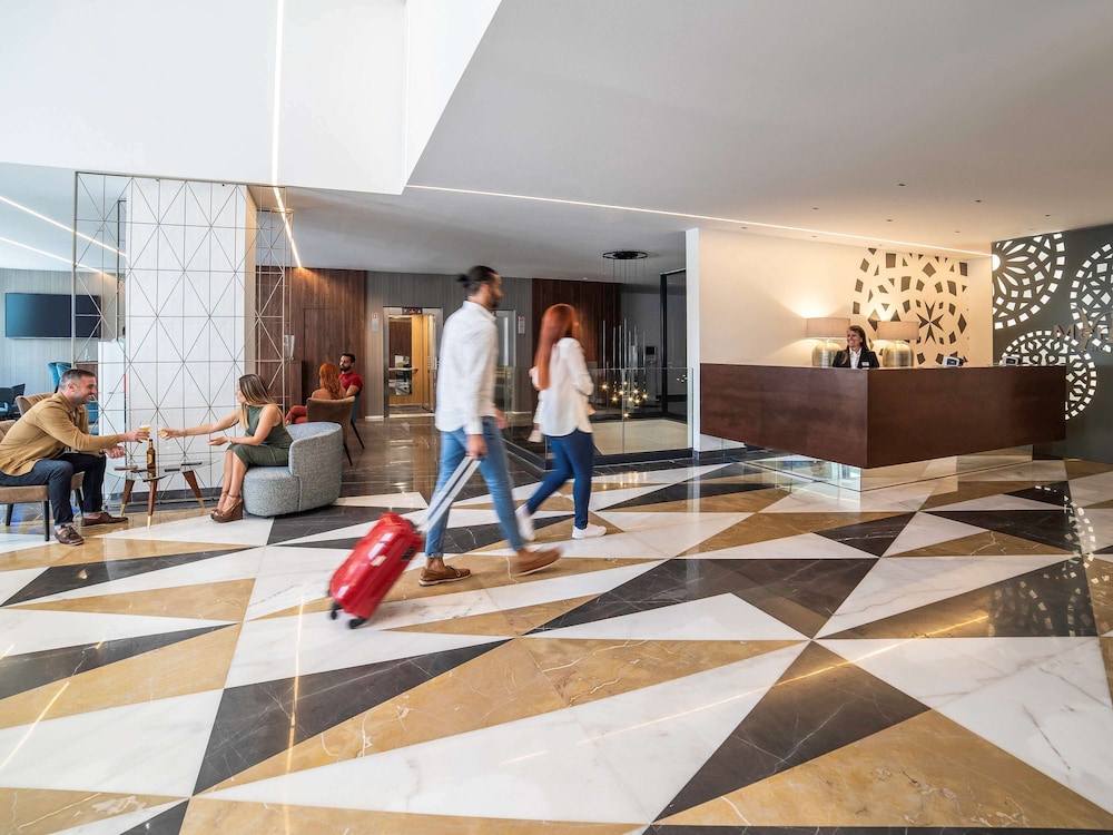Mercure St. Julian s Malta 2/69