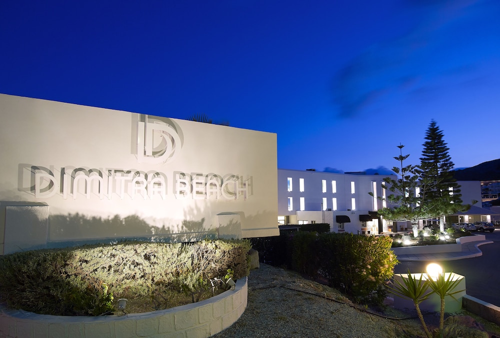 Dimitra Beach Hotel and Suites in Psalidi