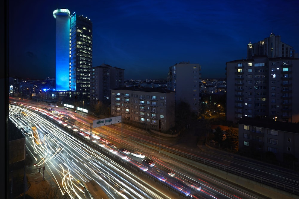 Avantgarde Levent 47/50