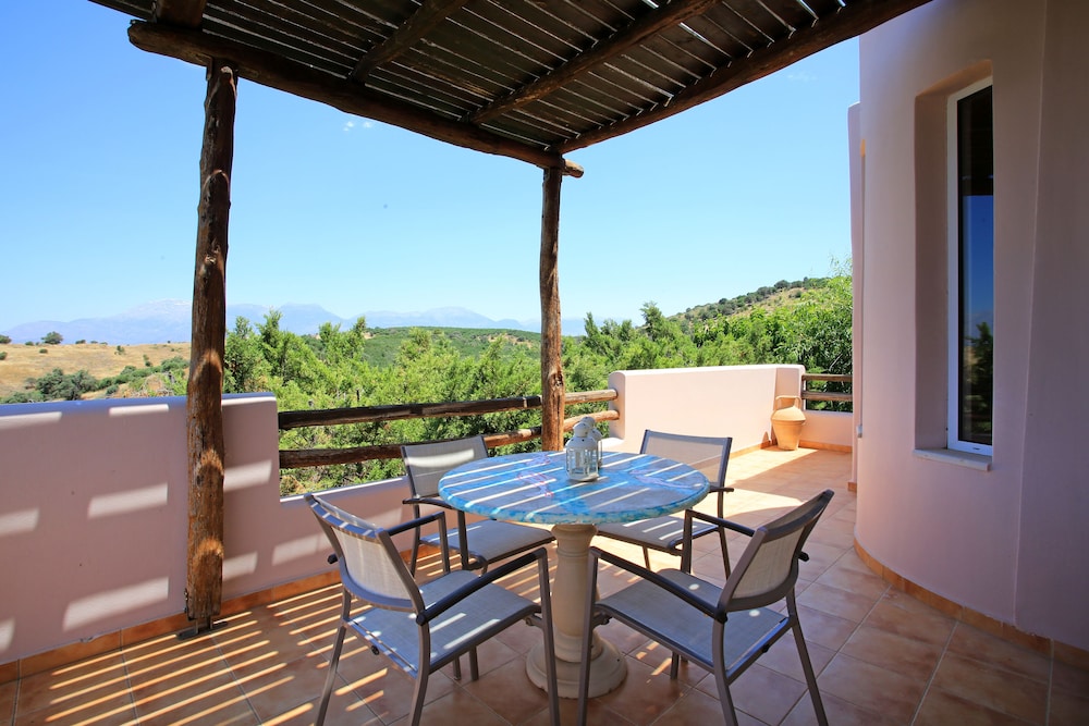 Villa Dafni 32/46