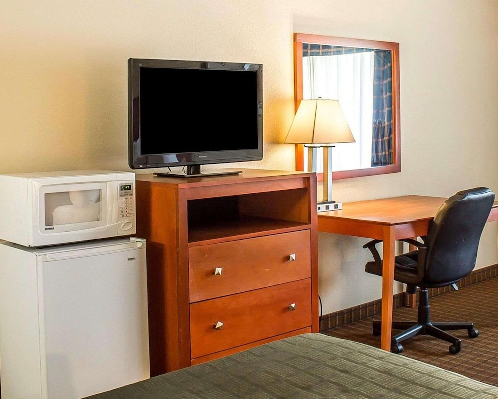 Wilkes Barre Inn And Suites 38/50