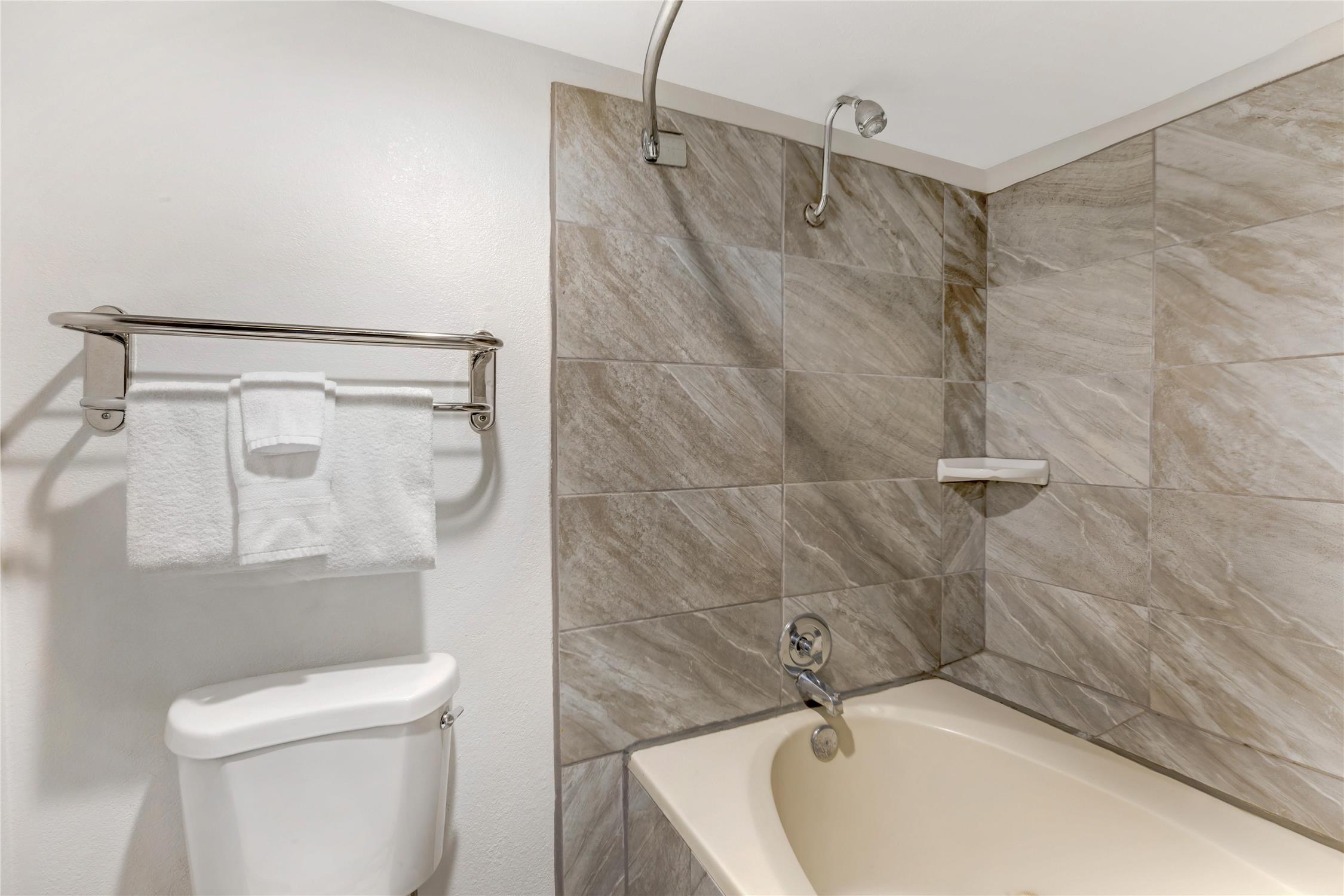 Best Western InnSuites Tucson Foothills Hotel & Suites 20/21