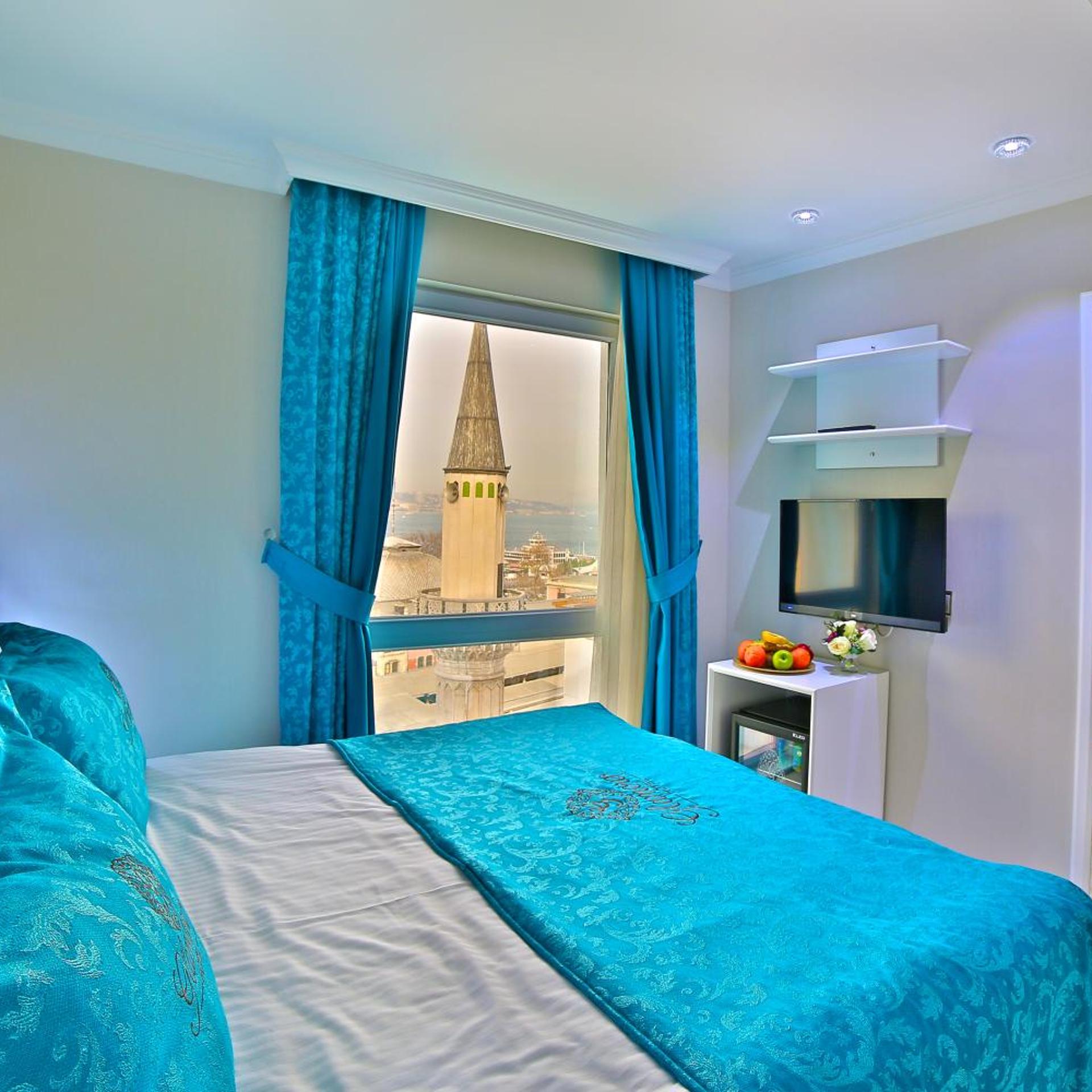 Room, King Bed, Sea View