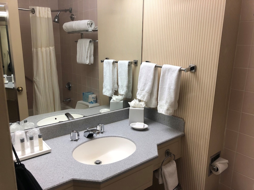 Crowne Plaza Manhattan Times Square by IHG 43/90