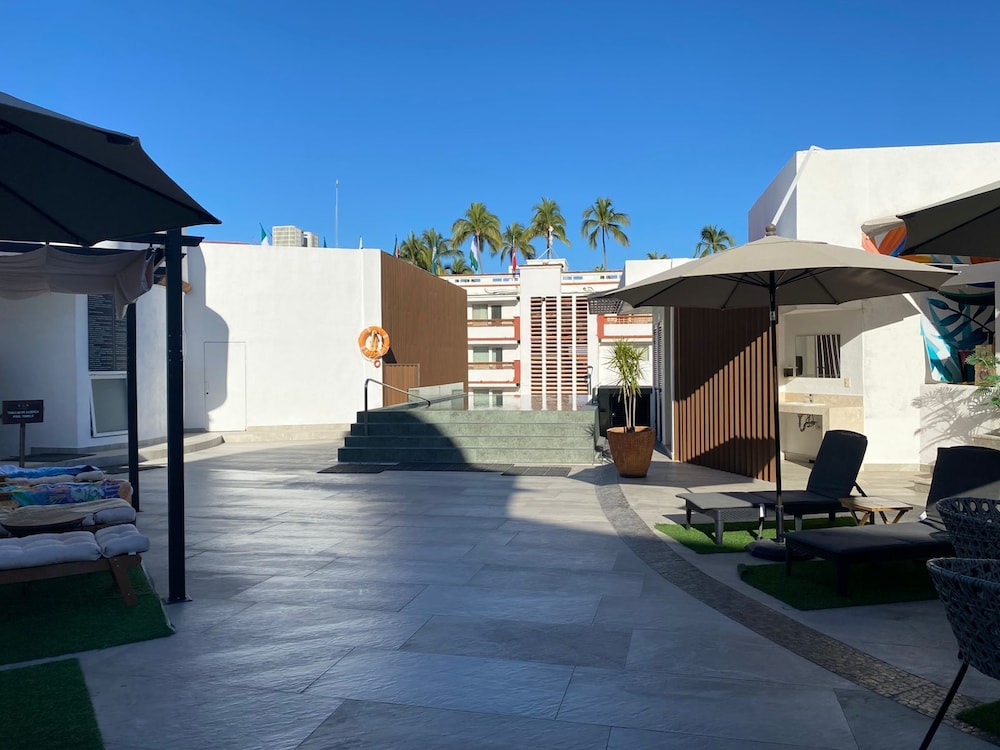 Loft Hotel Malecon Vallarta 35/63
