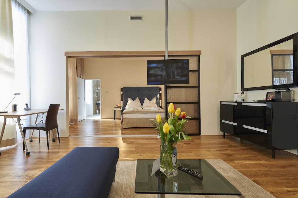 Hilight Suites Hotel 46/49
