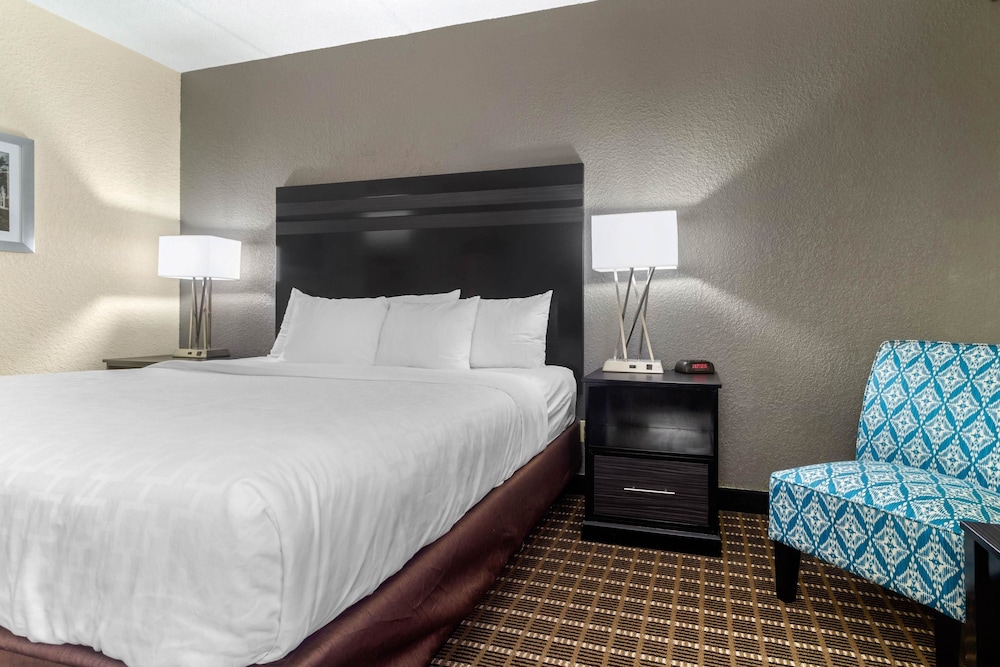 Sleep Inn & Suites West Knoxville 20/37