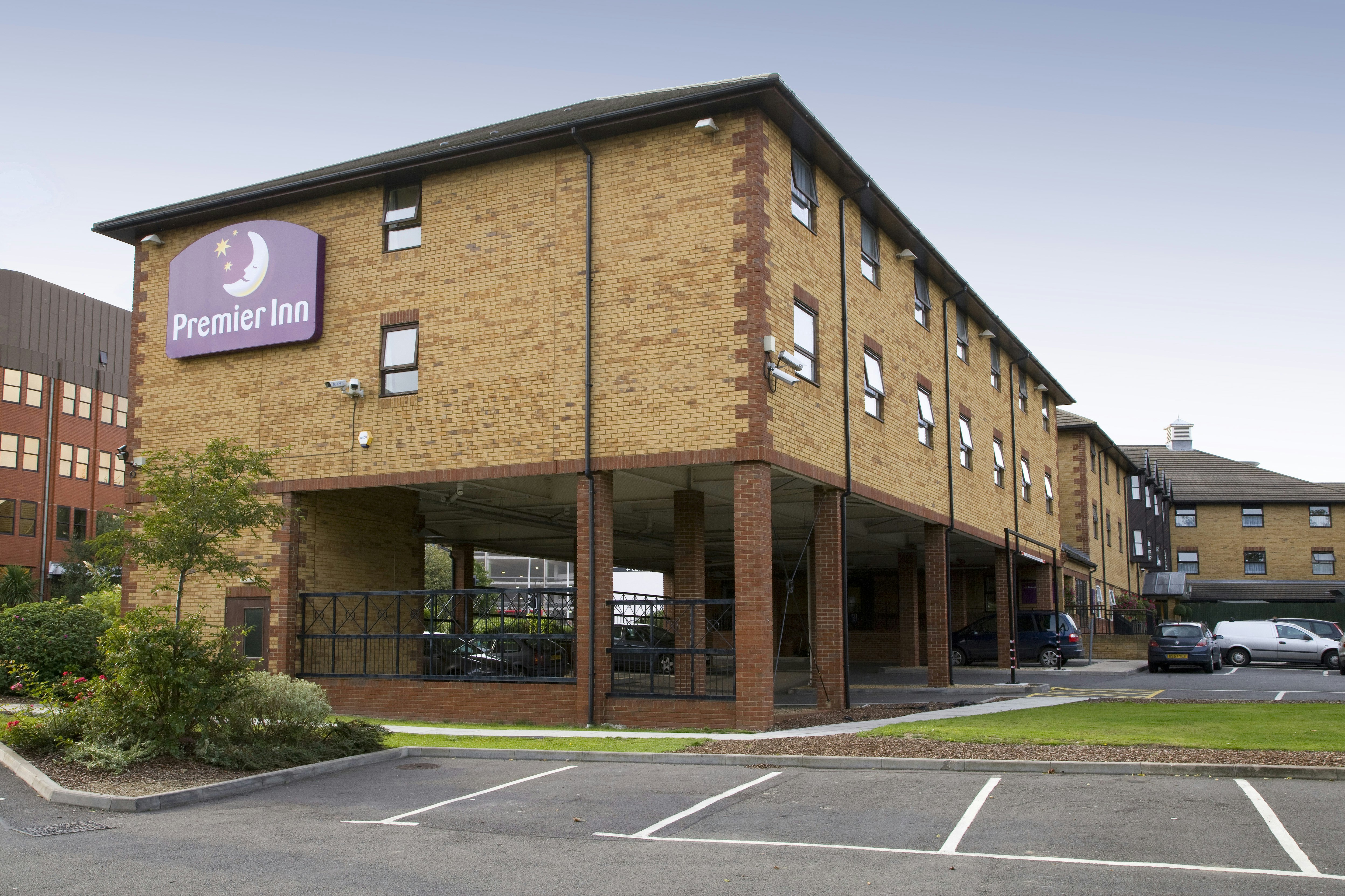 Premier Inn London Romford (Mercury Gardens) 34/37