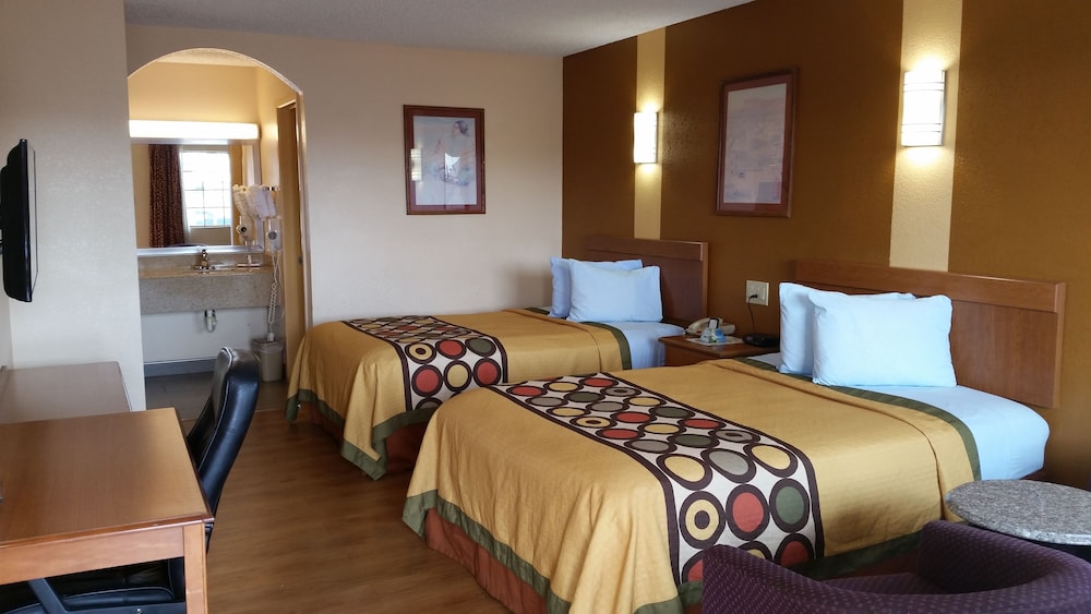 Super 8 by Wyndham Waco/Mall area TX 10/31