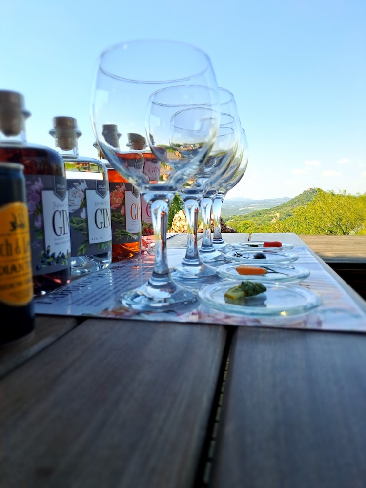 Ndhula Luxury Tented Lodge 38/48