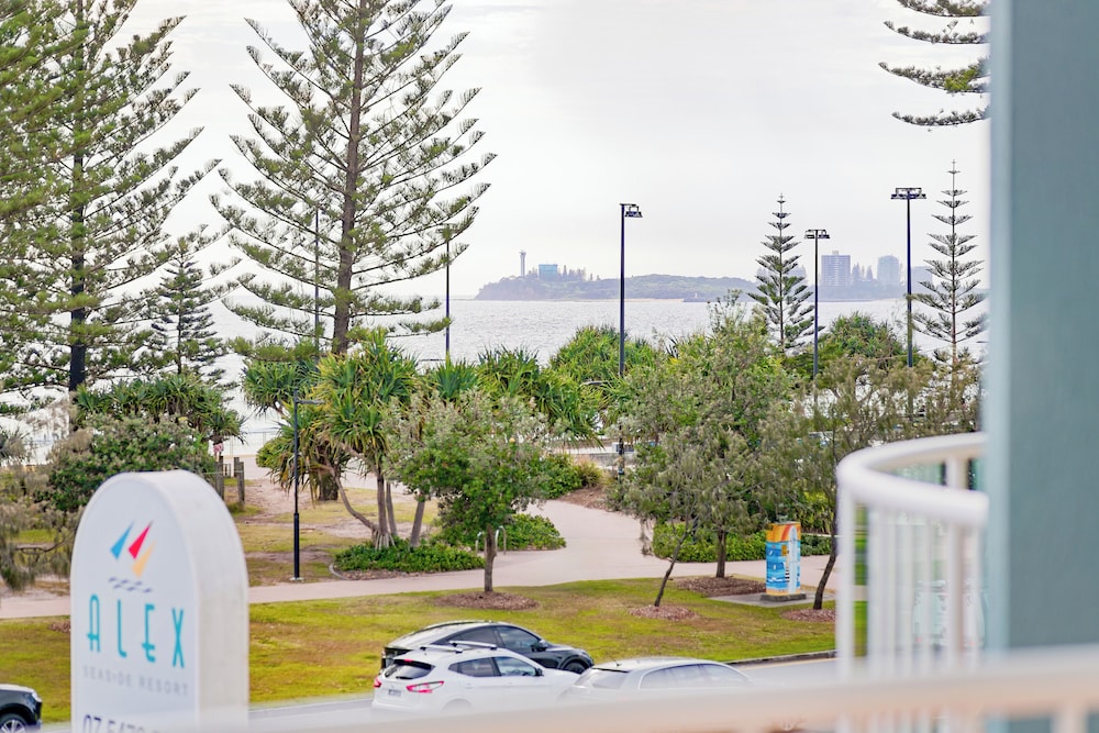 ALEX SEASIDE RESORT 57/65